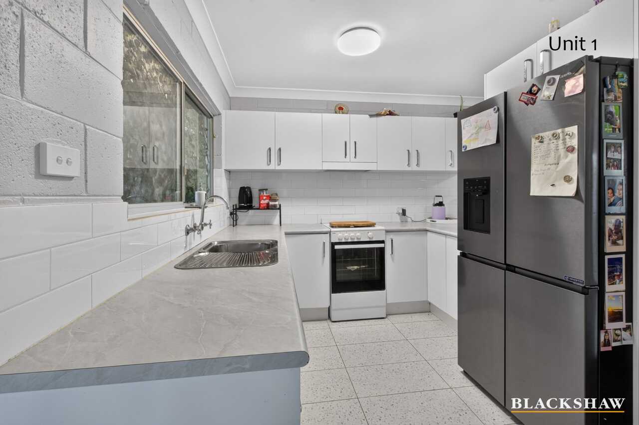 1 and 2/8 Anderson Street Moruya