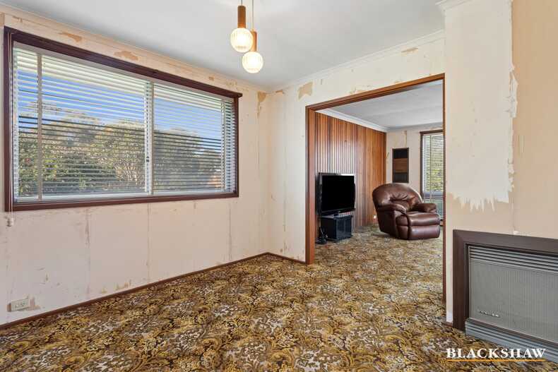 2 Dolling Crescent Flynn
