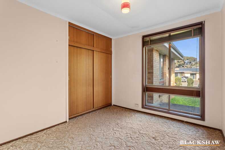 2 Dolling Crescent Flynn