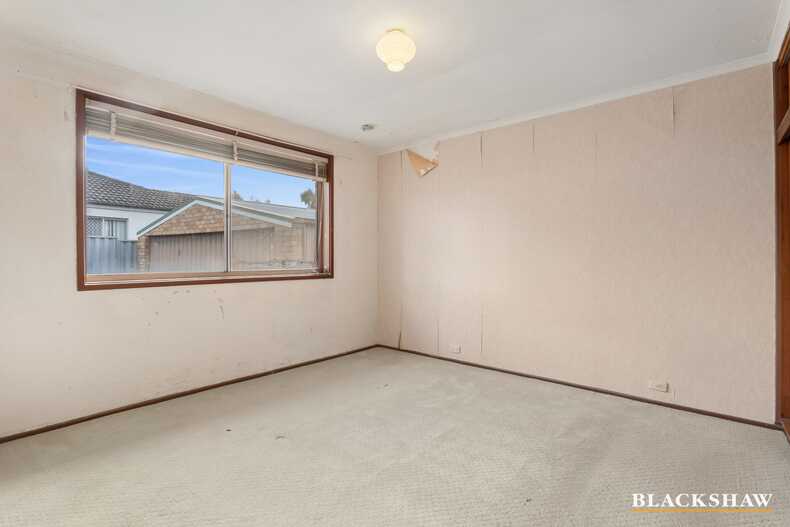 2 Dolling Crescent Flynn