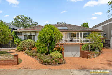 12 Caley Crescent Narrabundah