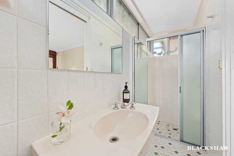 12 Caley Crescent Narrabundah