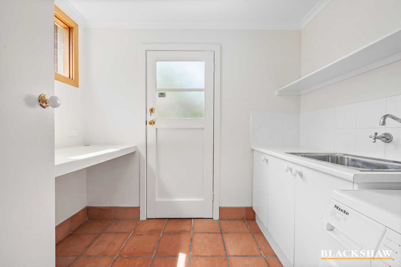 38 Carrington Street Deakin