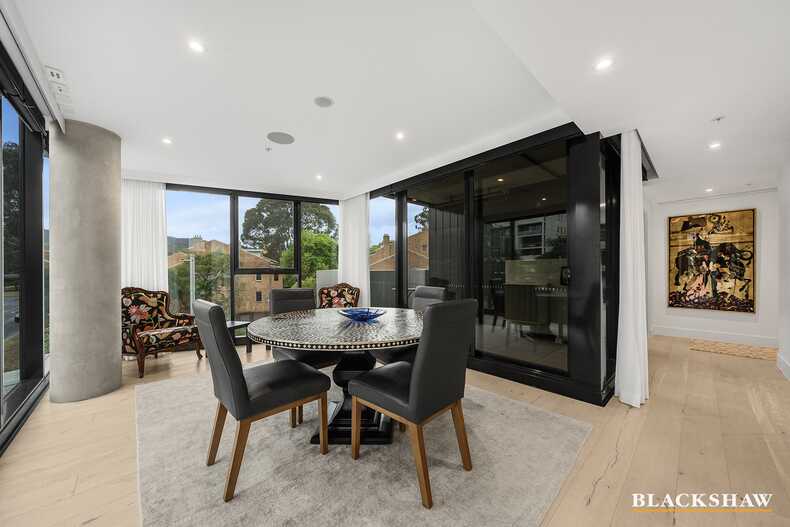233/81 Cooyong Street Reid