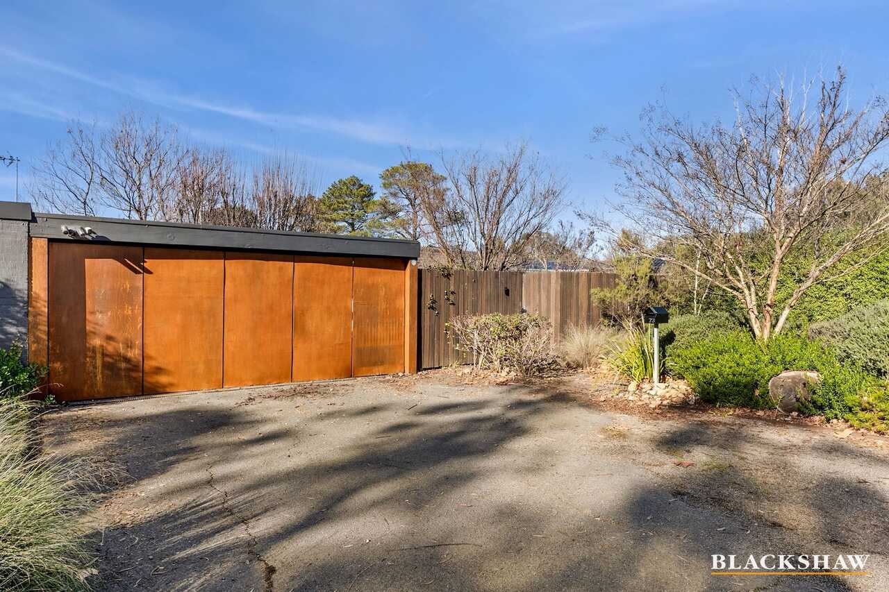73 Chirnside Circuit Kambah