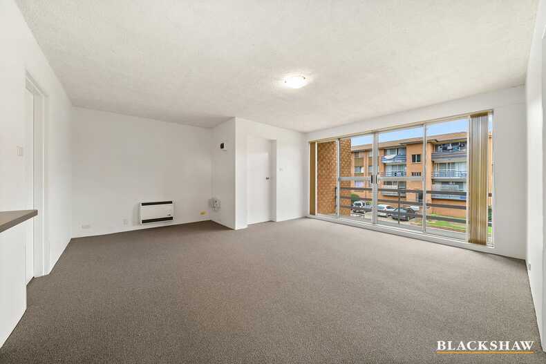1/102 Henderson Road Queanbeyan 1/102 Henderson Road Queanbeyan