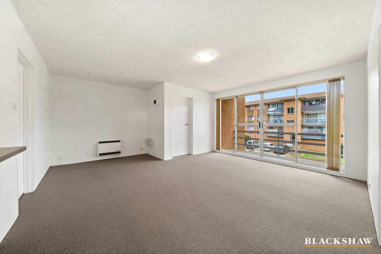 1/102 Henderson Road Queanbeyan