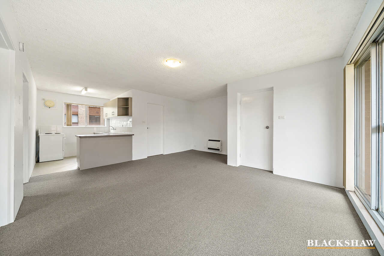 1/102 Henderson Road Queanbeyan