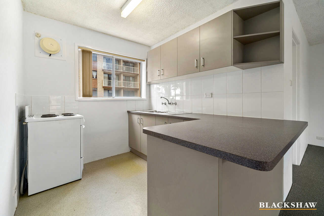 1/102 Henderson Road Queanbeyan
