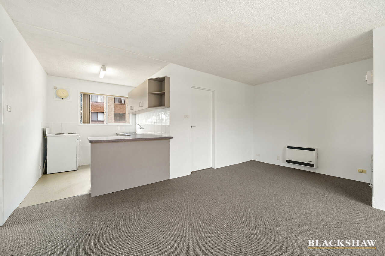 1/102 Henderson Road Queanbeyan