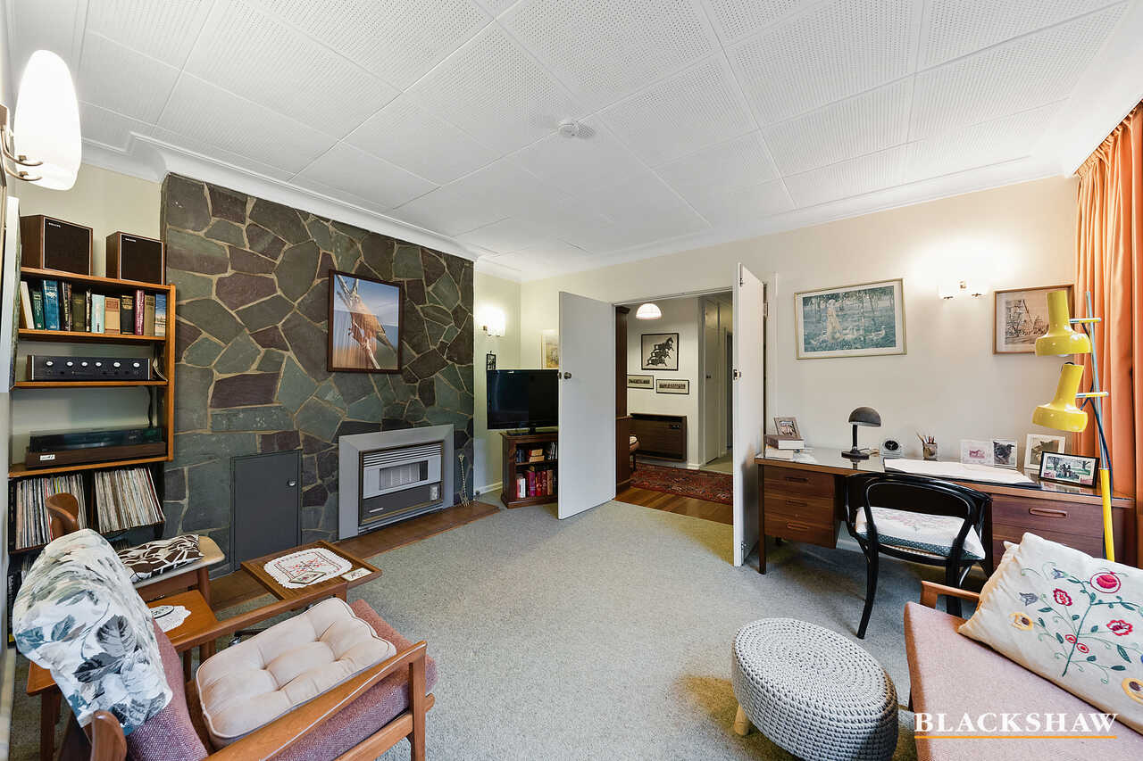 120 Schlich Street Yarralumla