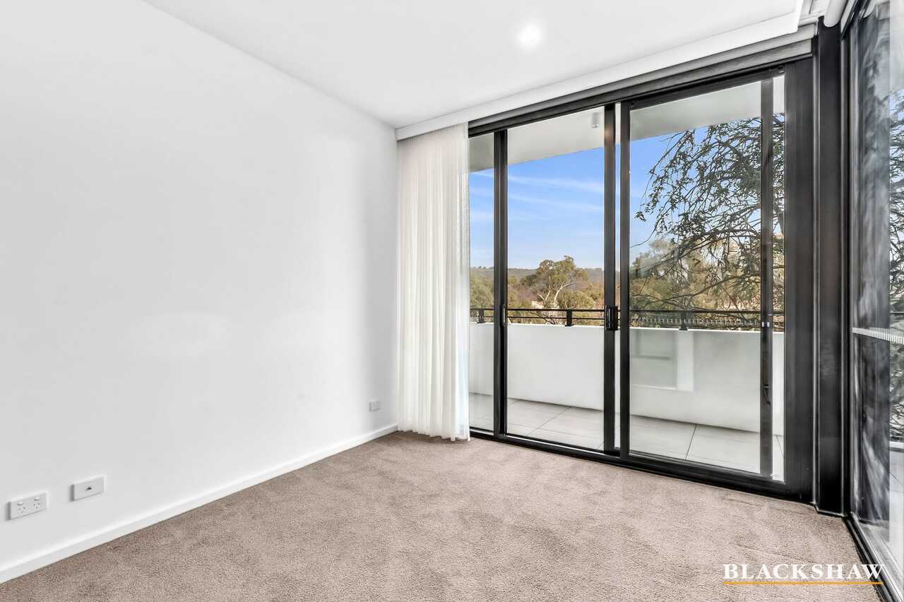 129/19 Captain Cook Crescent Griffith