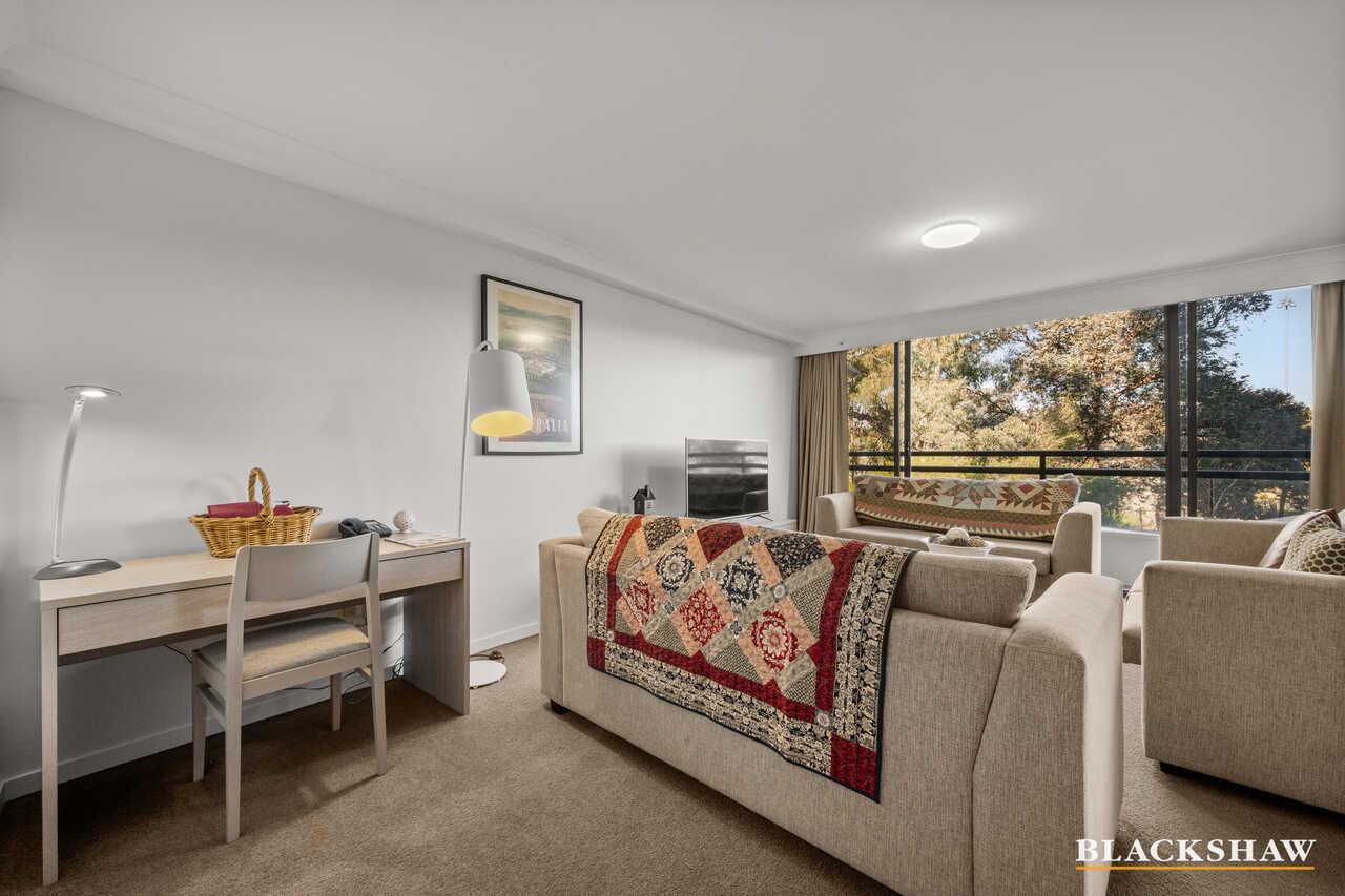 207/2 Marcus Clarke Street City