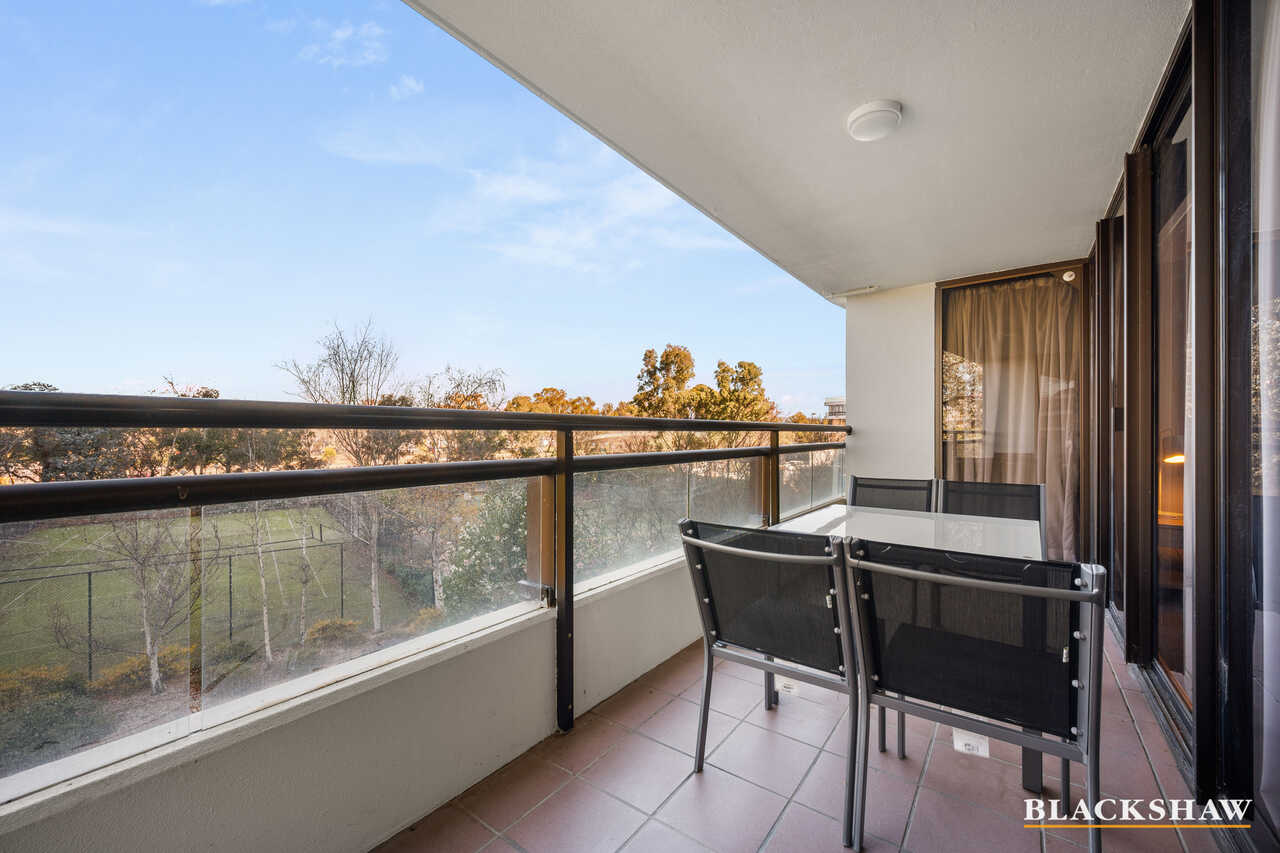 207/2 Marcus Clarke Street City