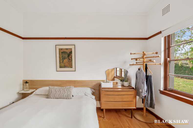 52 Empire Circuit Forrest