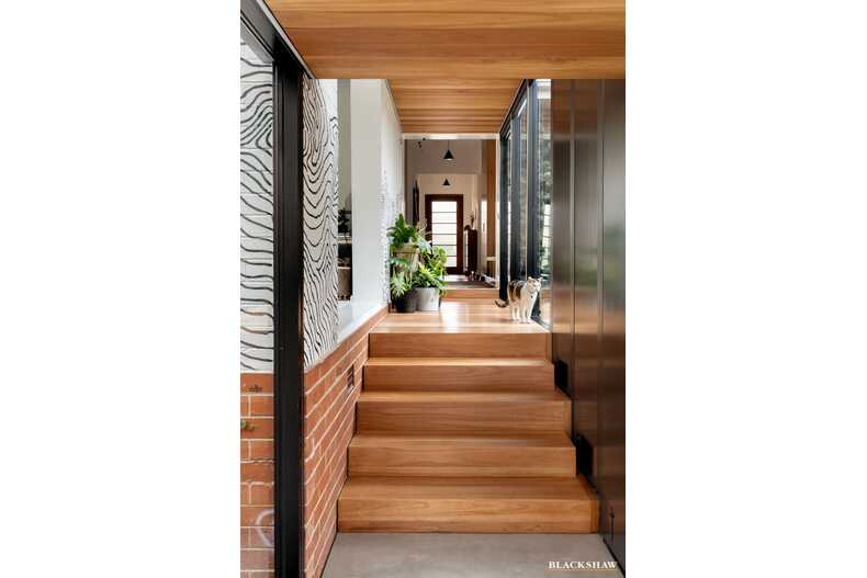 52 Empire Circuit Forrest