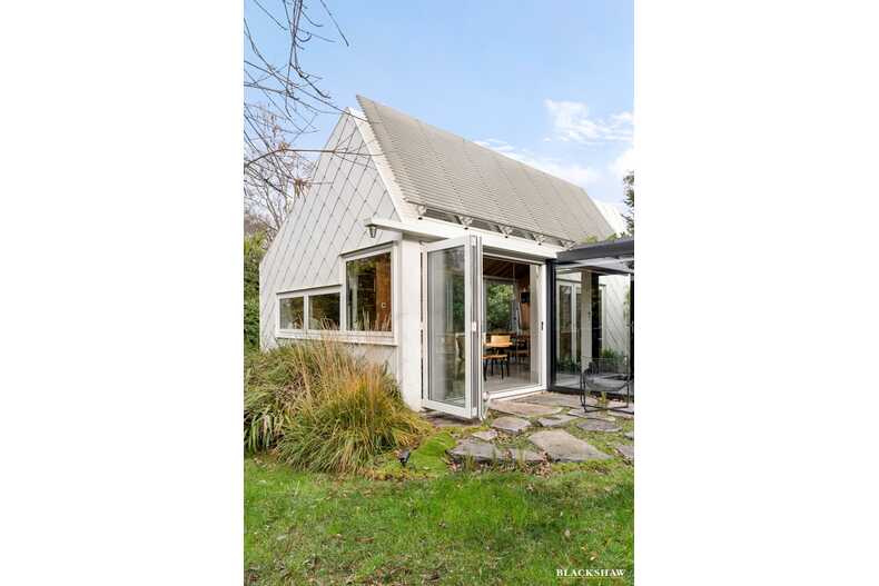 52 Empire Circuit Forrest
