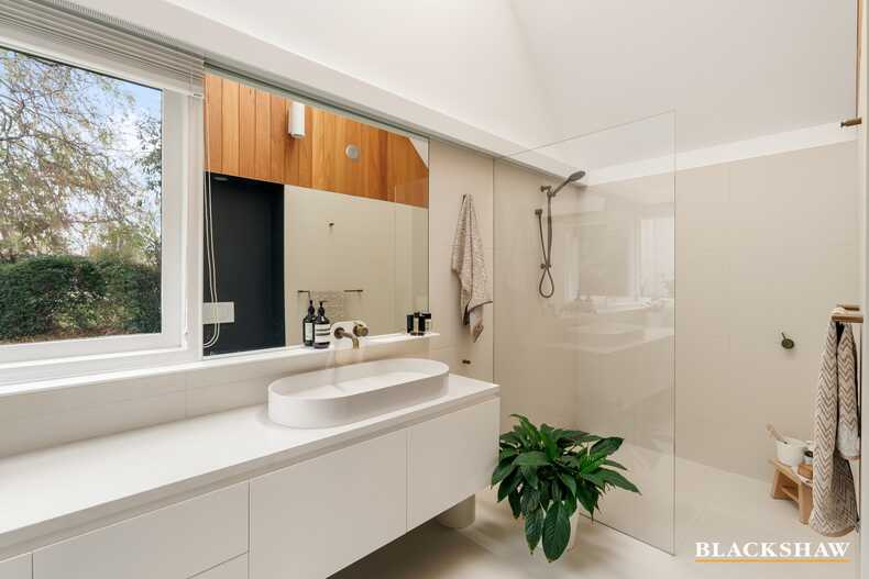 52 Empire Circuit Forrest