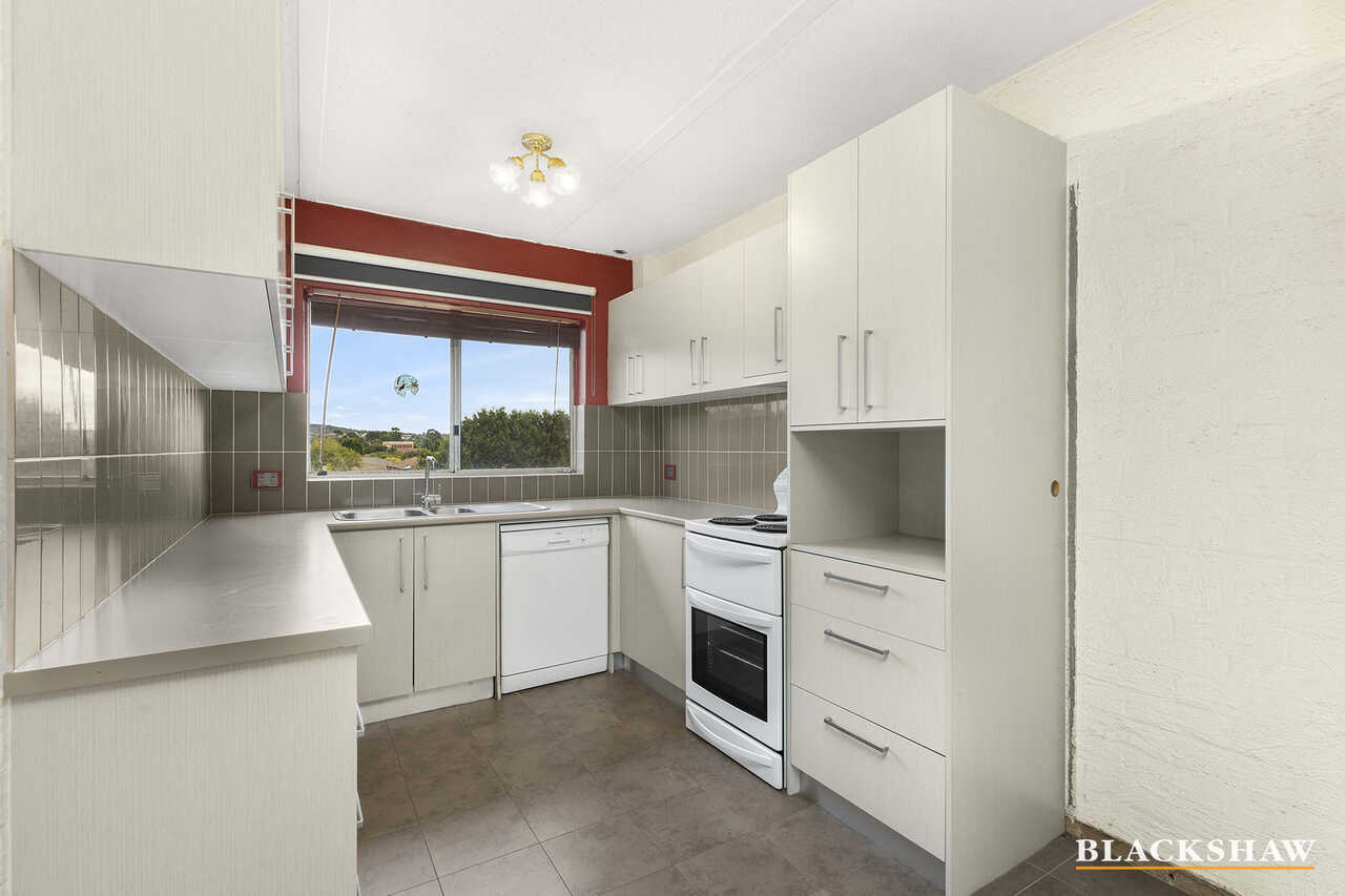 11/18 Booth Street Queanbeyan