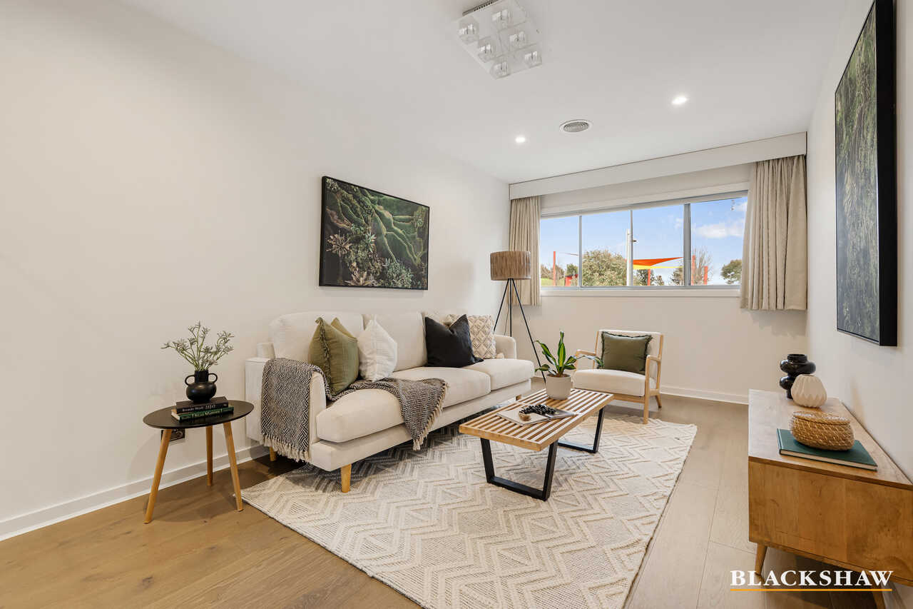 62 Wanderlight Avenue Lawson