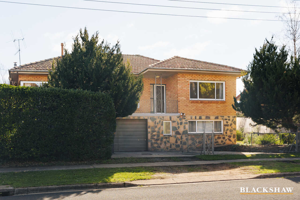 42 Thorpe AvenueQueanbeyan NSW 2620