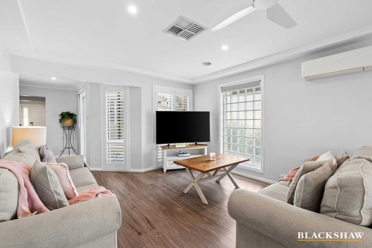 10/6 Kettlewell Crescent Banks