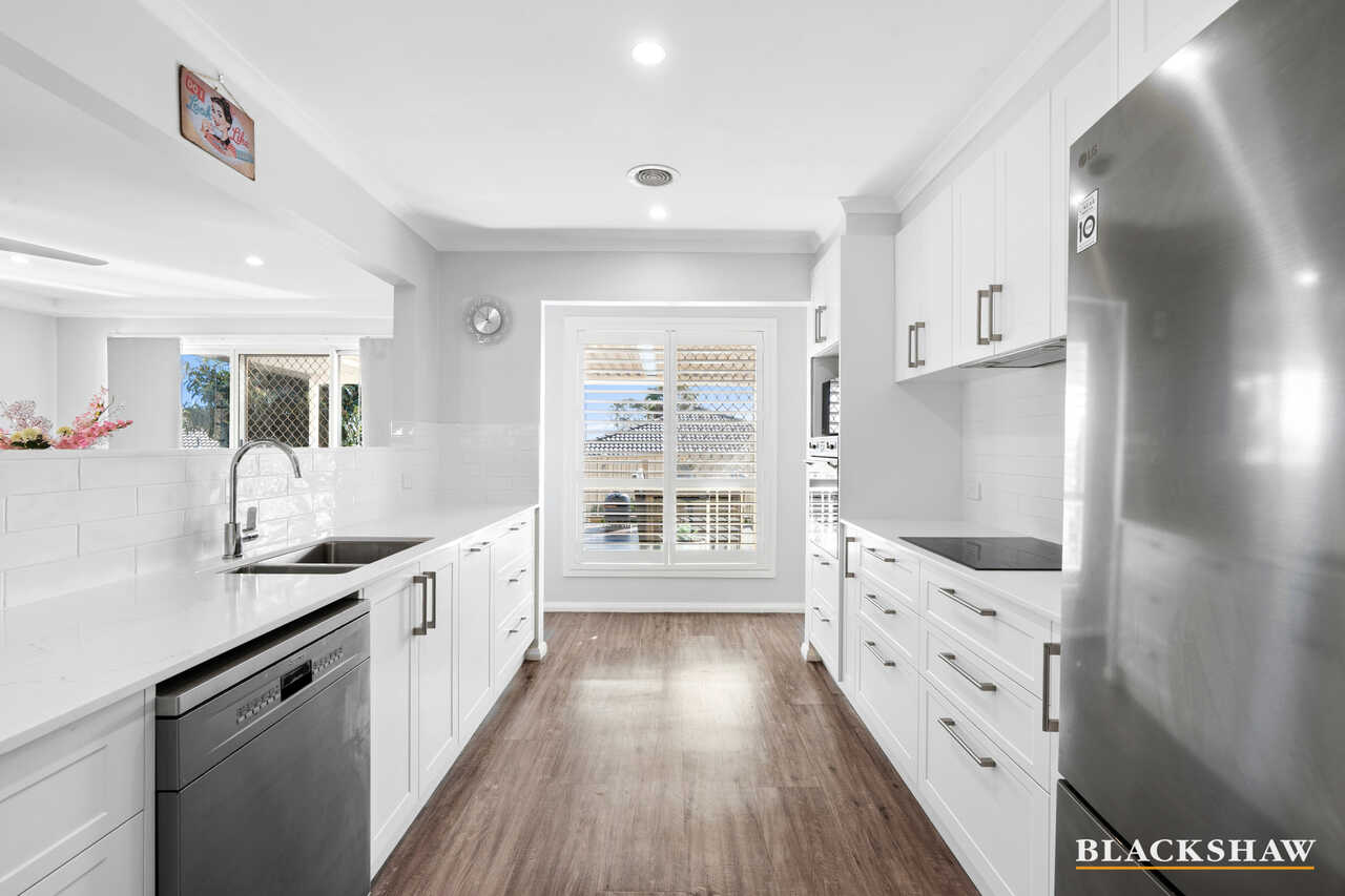 10/6 Kettlewell Crescent Banks