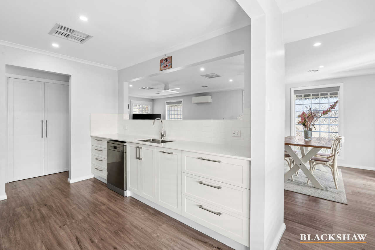 10/6 Kettlewell Crescent Banks