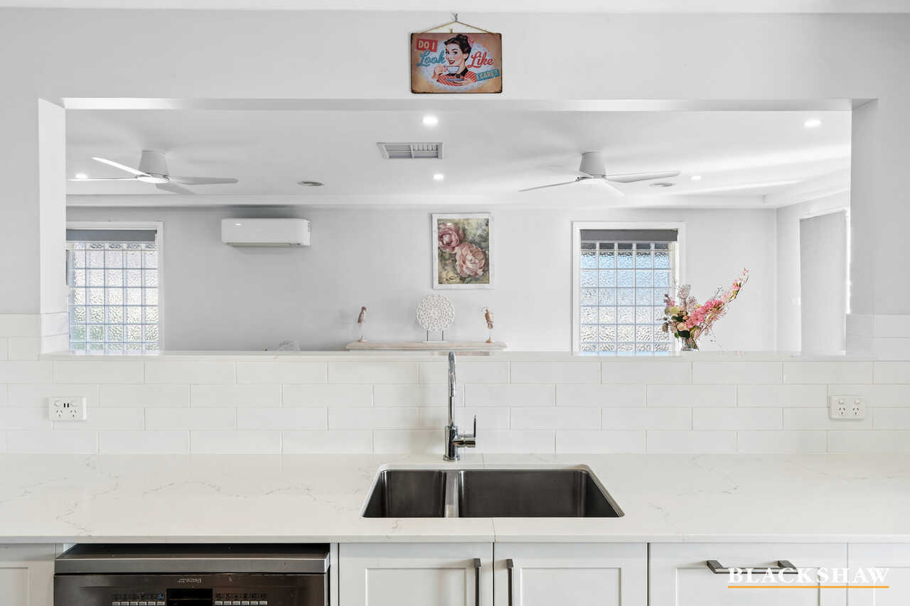10/6 Kettlewell Crescent Banks
