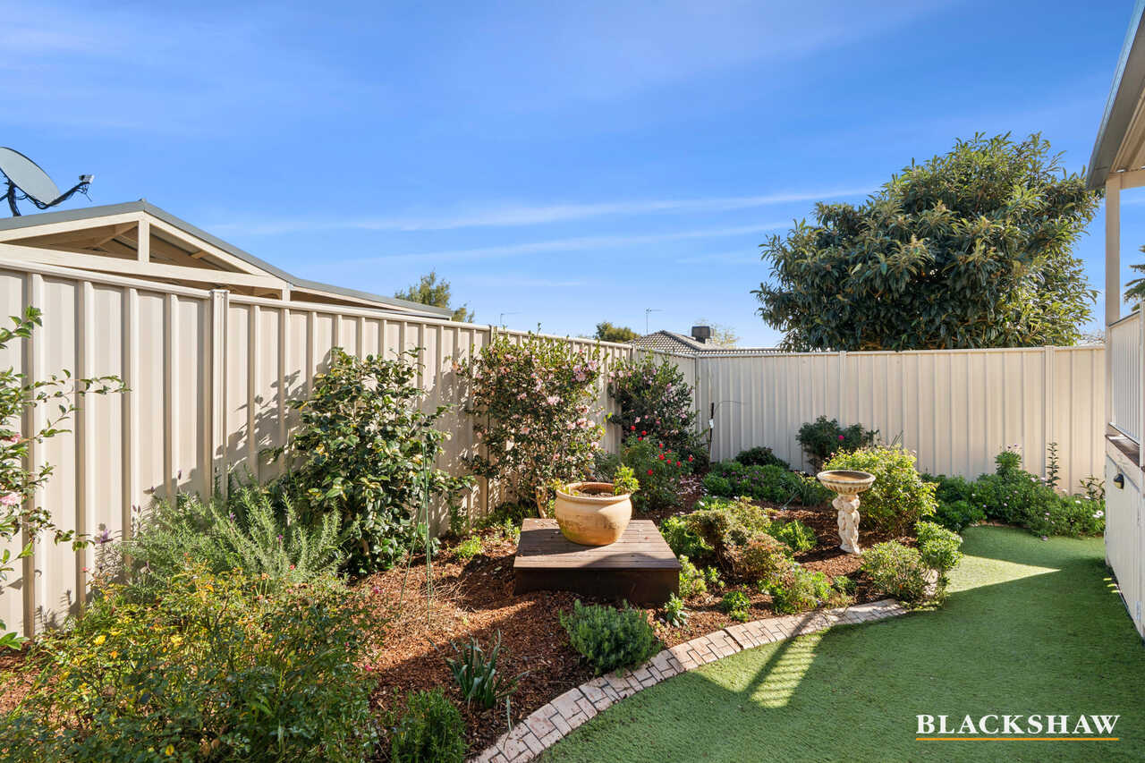 10/6 Kettlewell Crescent Banks