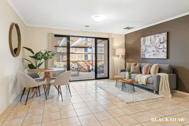 10/121 Streeton Drive Stirling