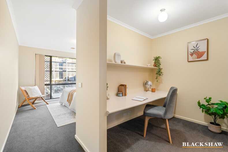 10/121 Streeton Drive Stirling