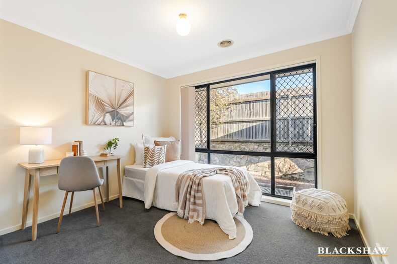 10/121 Streeton Drive Stirling