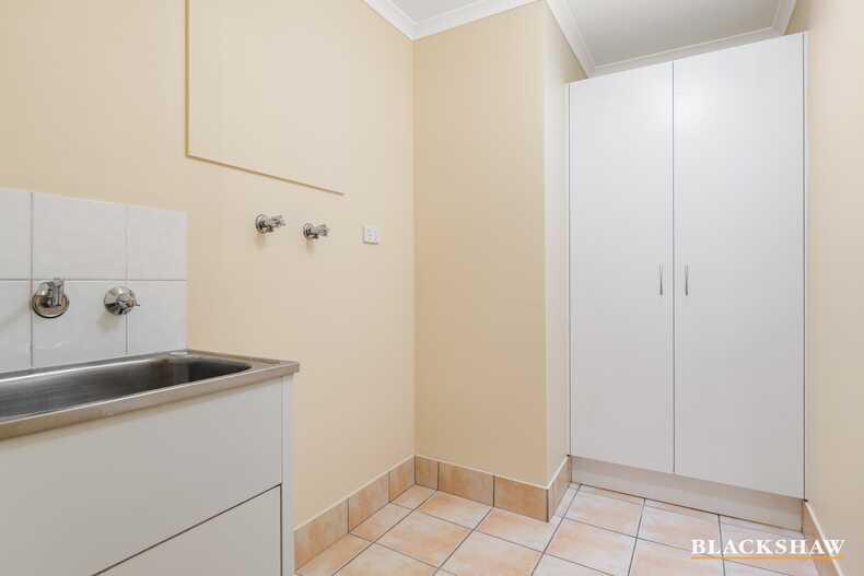 10/121 Streeton Drive Stirling
