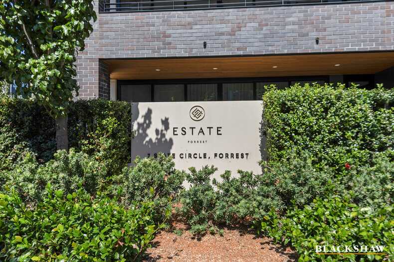 87/7 State Circle Forrest