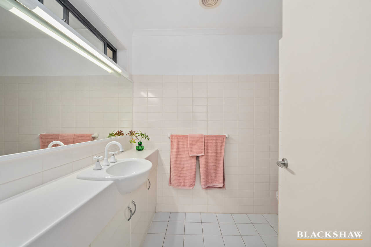 73a Monaro Crescent Griffith