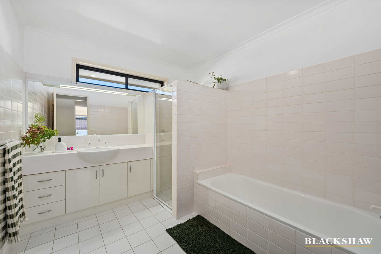 73a Monaro Crescent Griffith