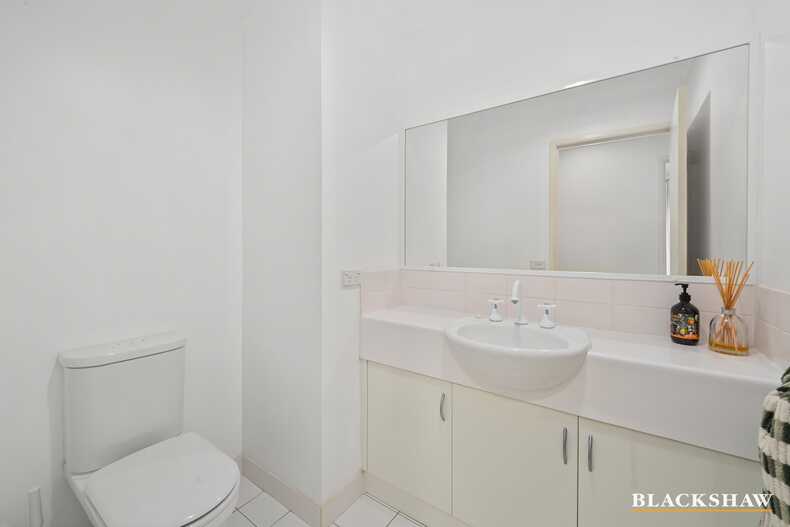 73a Monaro Crescent Griffith 73a Monaro Crescent Griffith