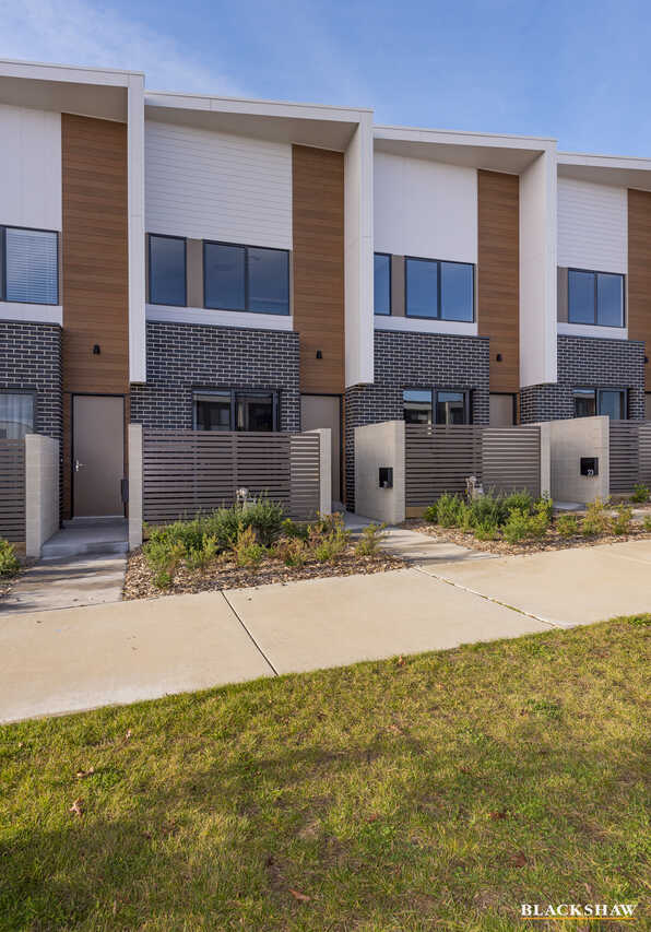 4/21 Bernard Heinze Avenue, Moncrieff, Moncrieff - Image 1