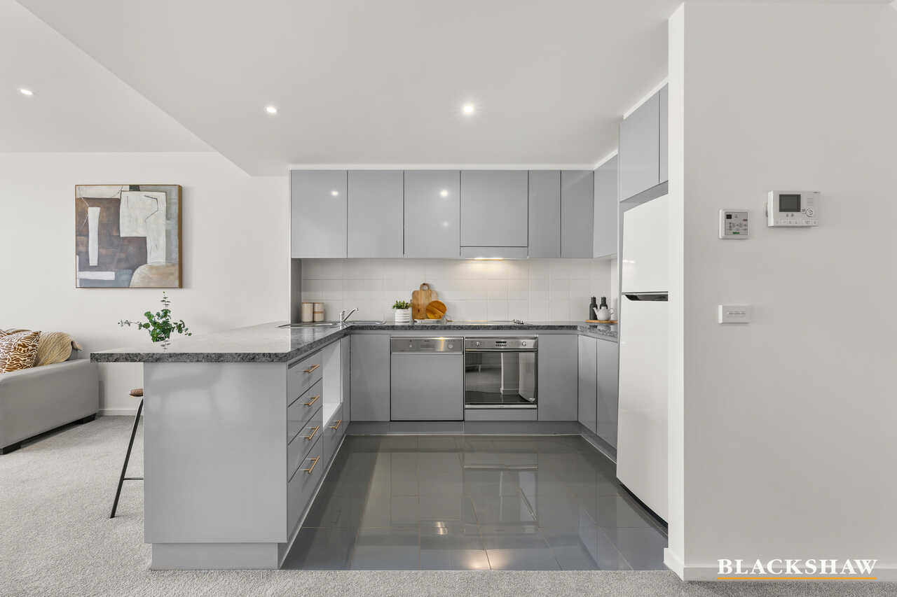 2/47 Blackall Street Barton