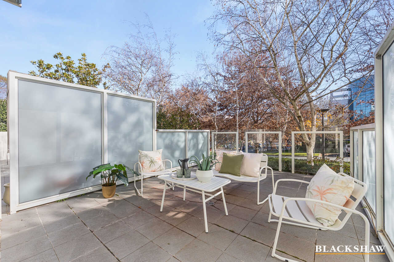 2/47 Blackall Street Barton