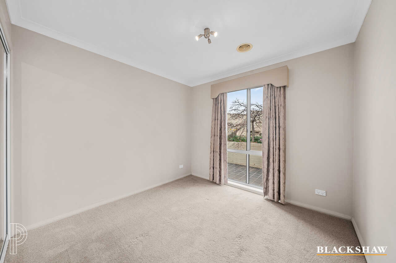 7/11 Doeberl Place Queanbeyan