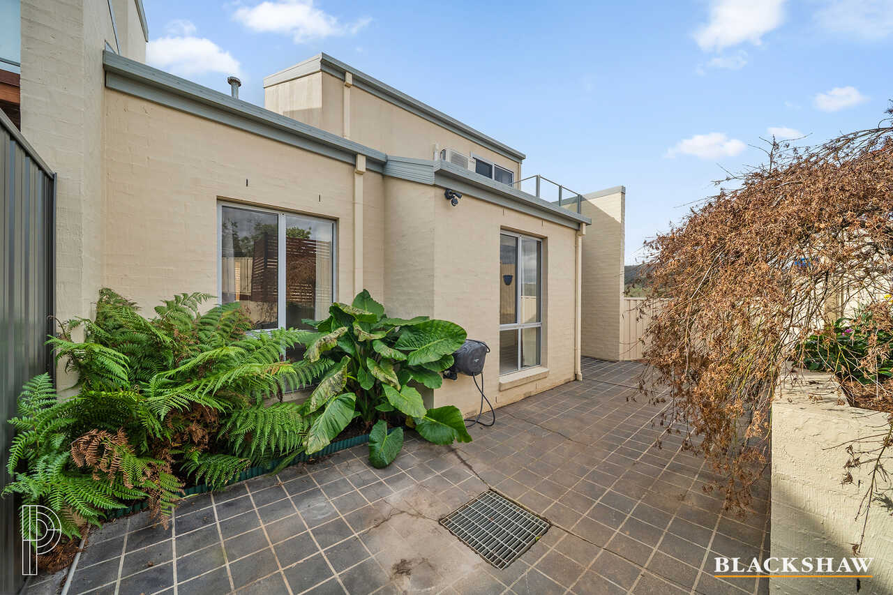 7/11 Doeberl Place Queanbeyan