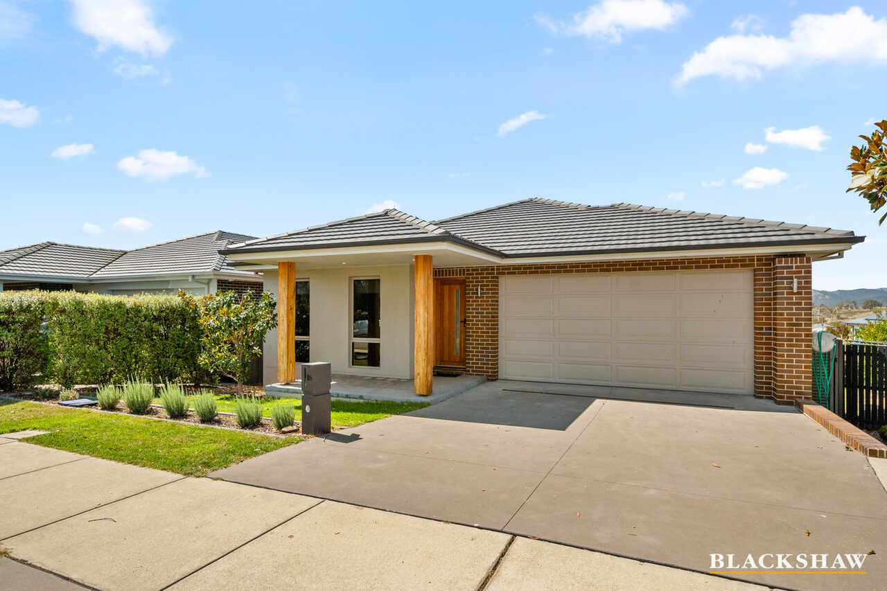 16 Duncan Loop Googong