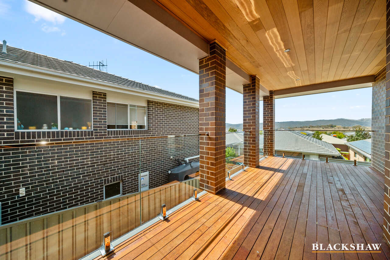16 Duncan Loop Googong