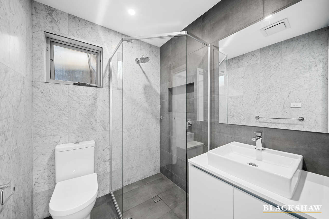 16 Duncan Loop Googong