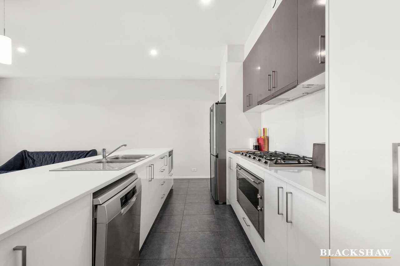 32 Chanter Terrace Coombs