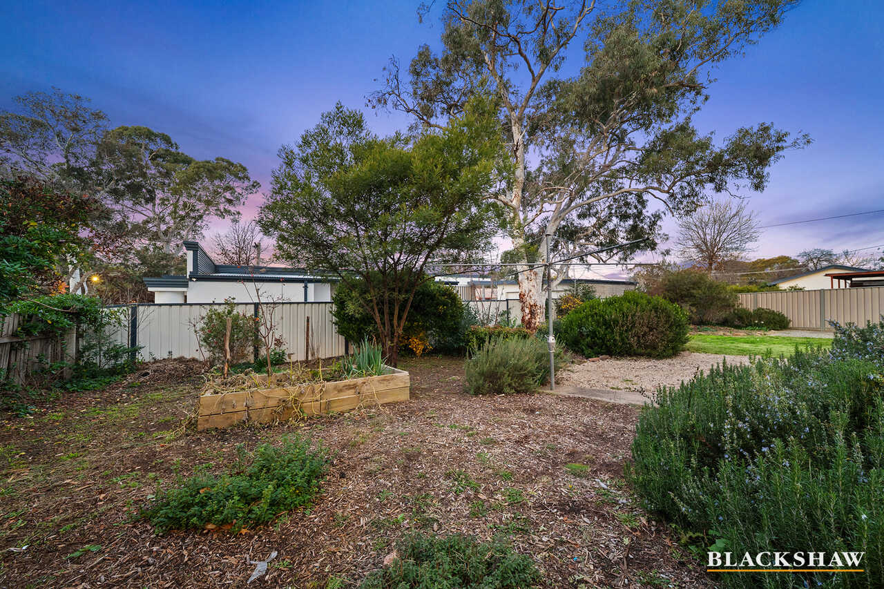 2 Keeling Place Kambah