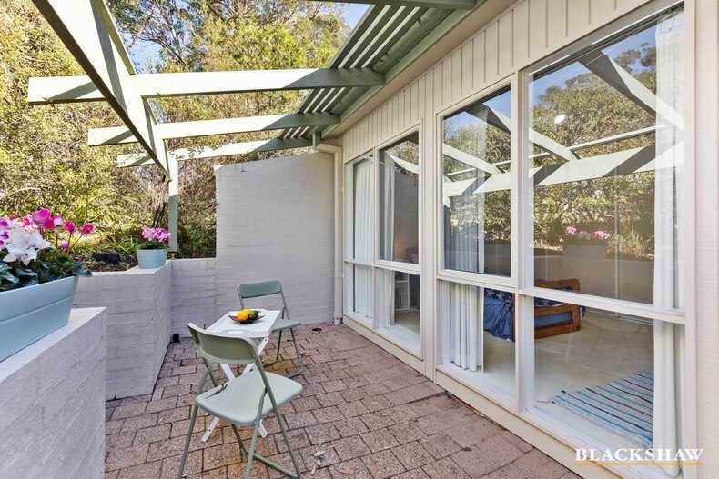 4/12-18 Newth Place Surf Beach