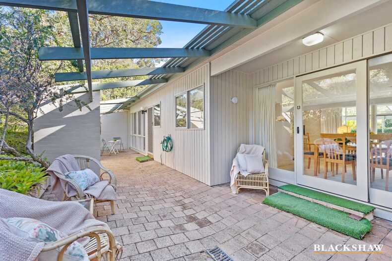 4/12-18 Newth Place Surf Beach